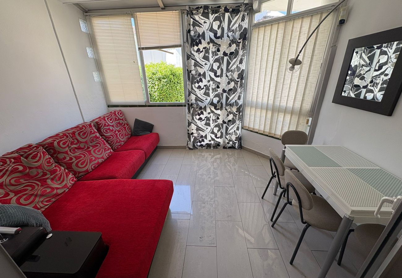 Apartamento en Fuengirola - Apartamento acogedor con piscina en Fuengirola