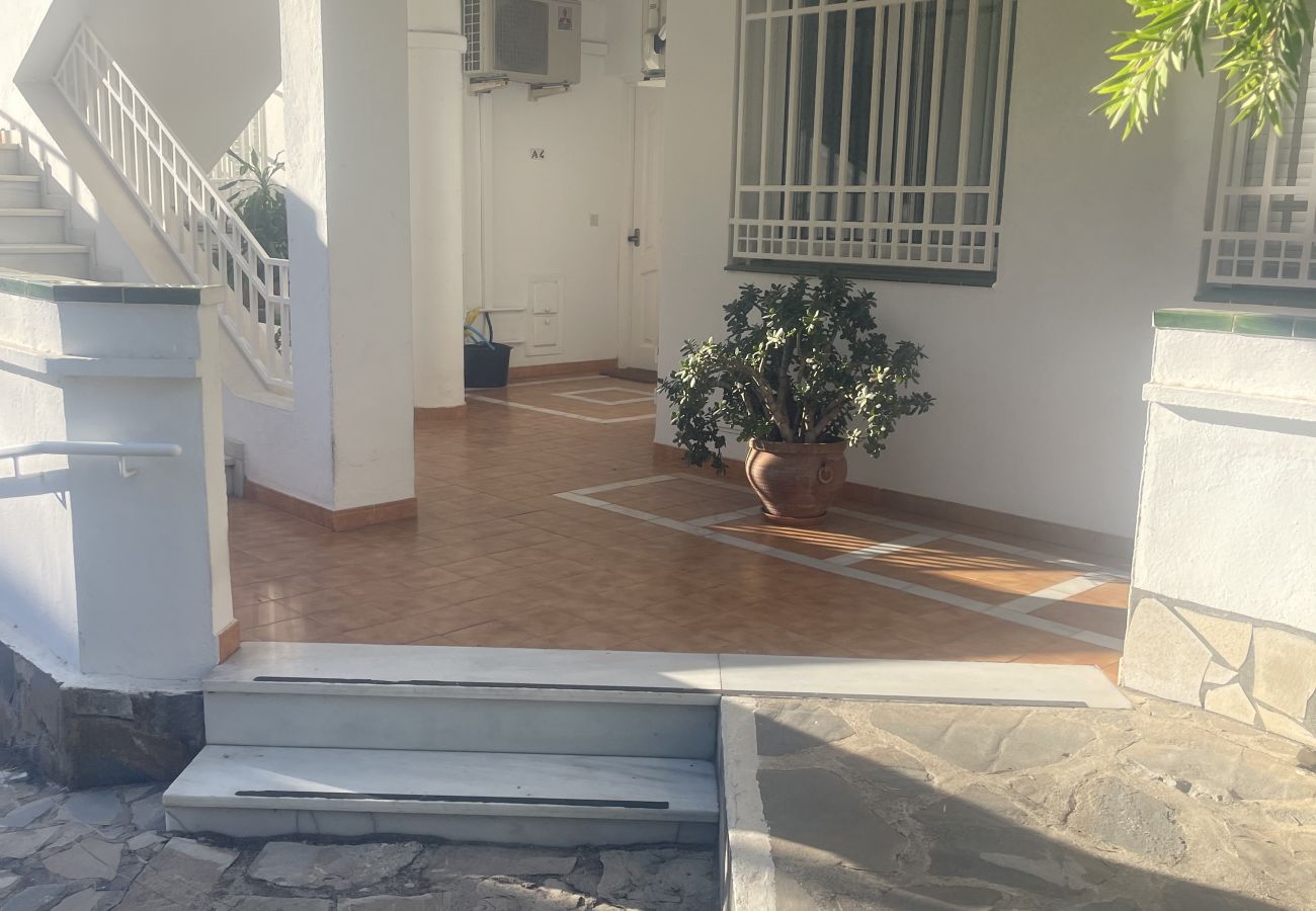 Apartamento en Fuengirola - Apartamento acogedor con piscina en Fuengirola