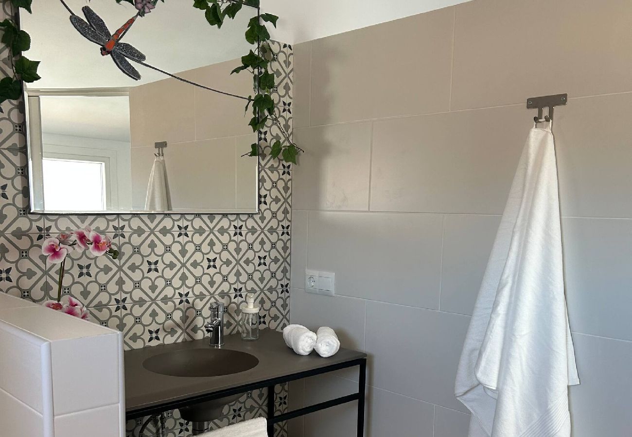 Casa en Manilva - Acogedora casa con terraza en Manilva