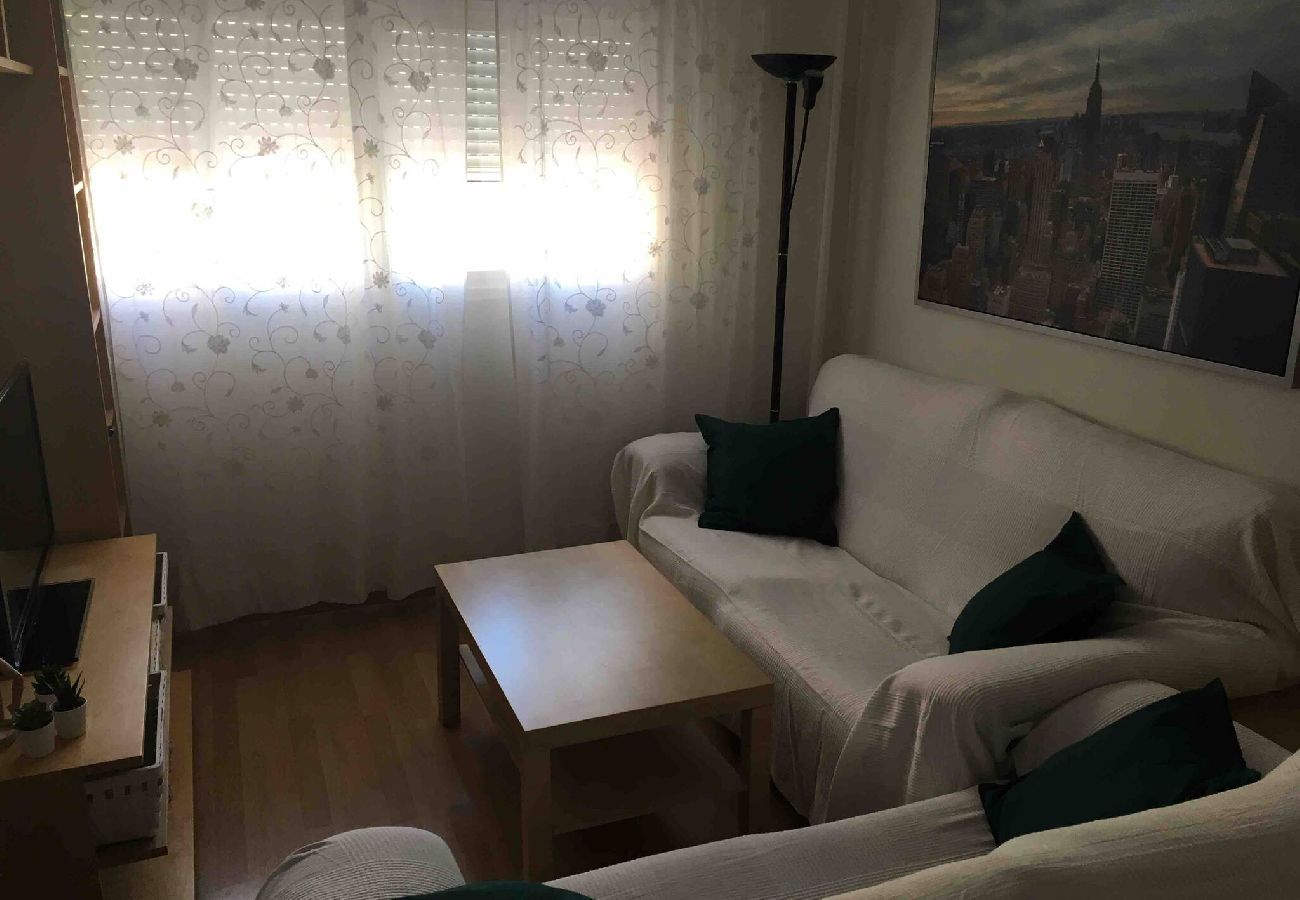 Apartamento en Málaga - Apartamento Princesa-Huelin Estacion AVE 10 min