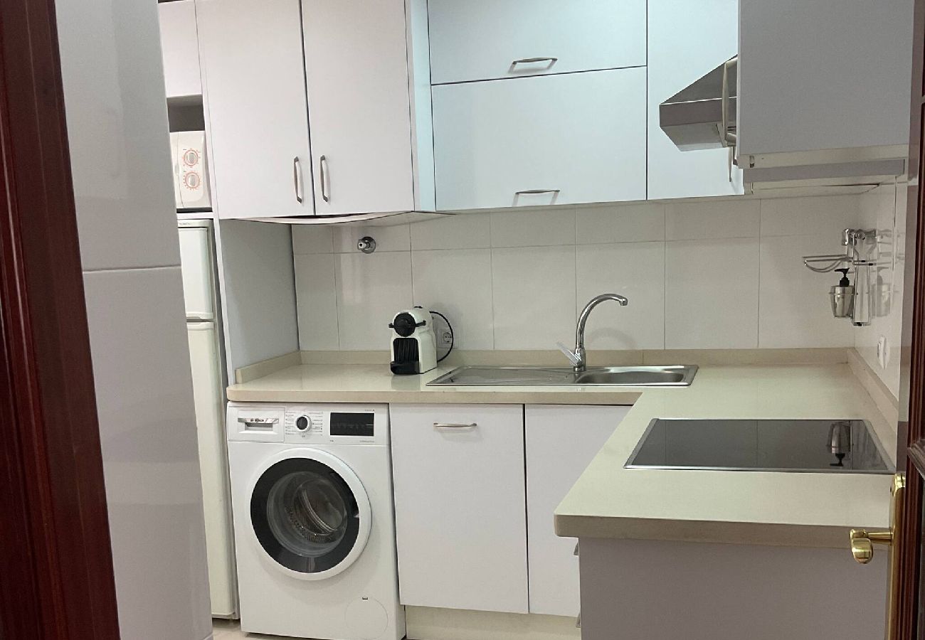 Apartamento en Málaga - Apartamento Princesa-Huelin Estacion AVE 10 min
