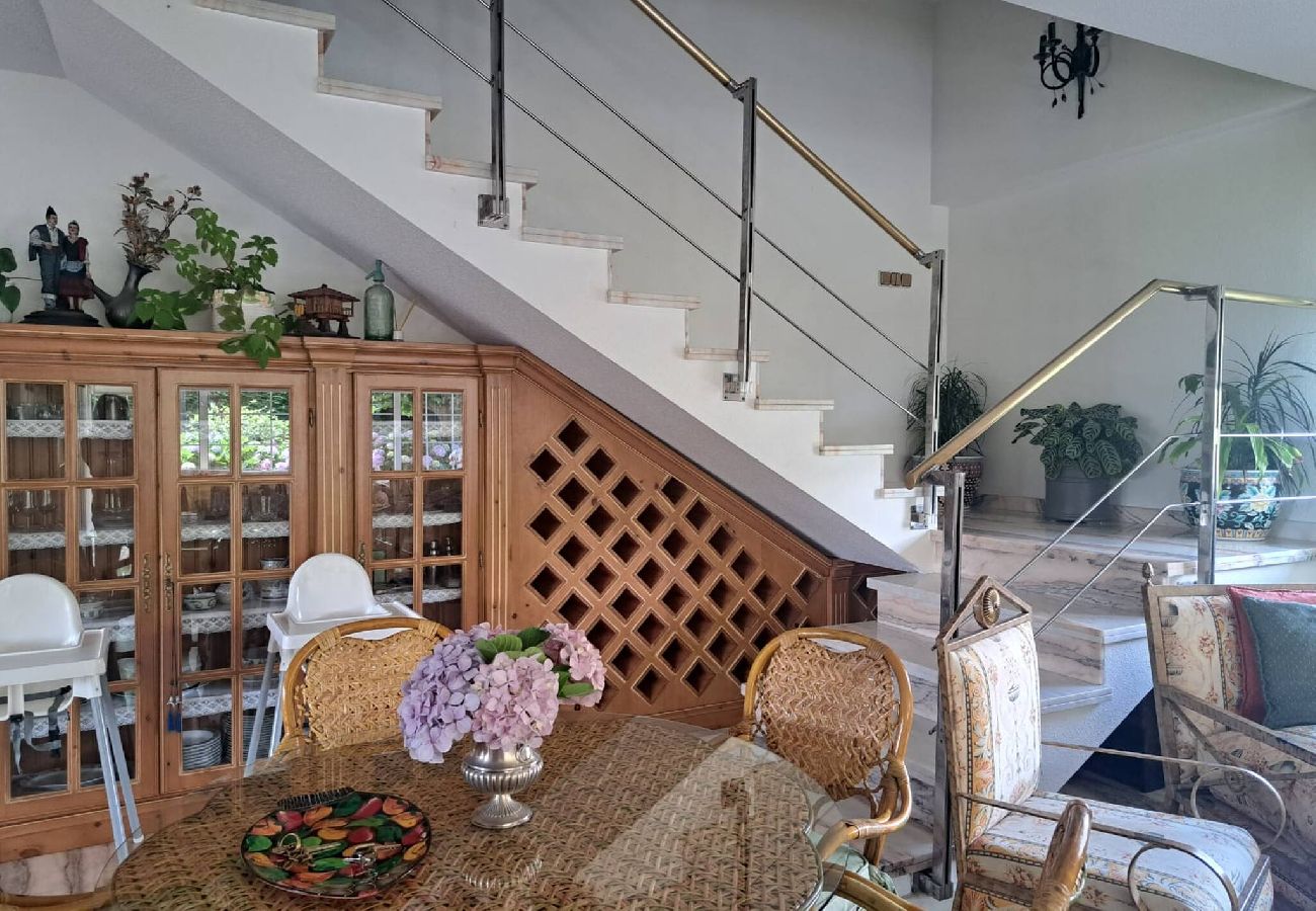 Chalet en Ribadesella - Casa Kusi con Jardin Privado y Jacuzzi