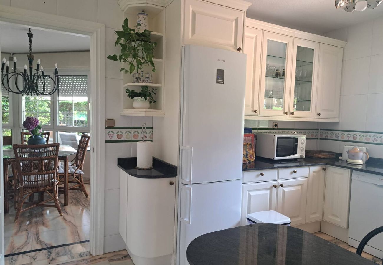 Chalet en Ribadesella - Casa Kusi con Jardin Privado y Jacuzzi