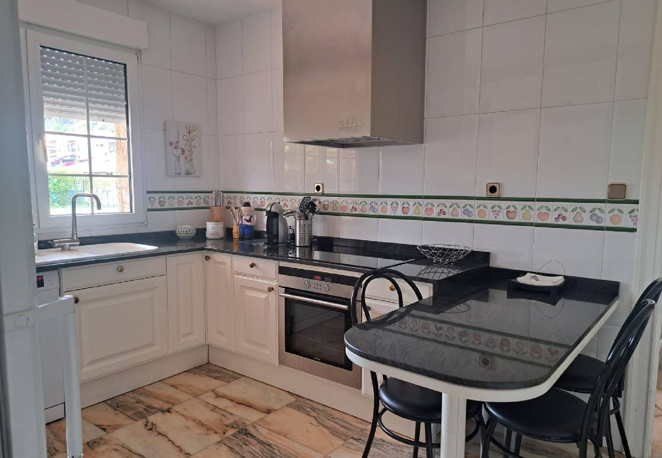 Chalet en Ribadesella - Casa Kusi con Jardin Privado y Jacuzzi