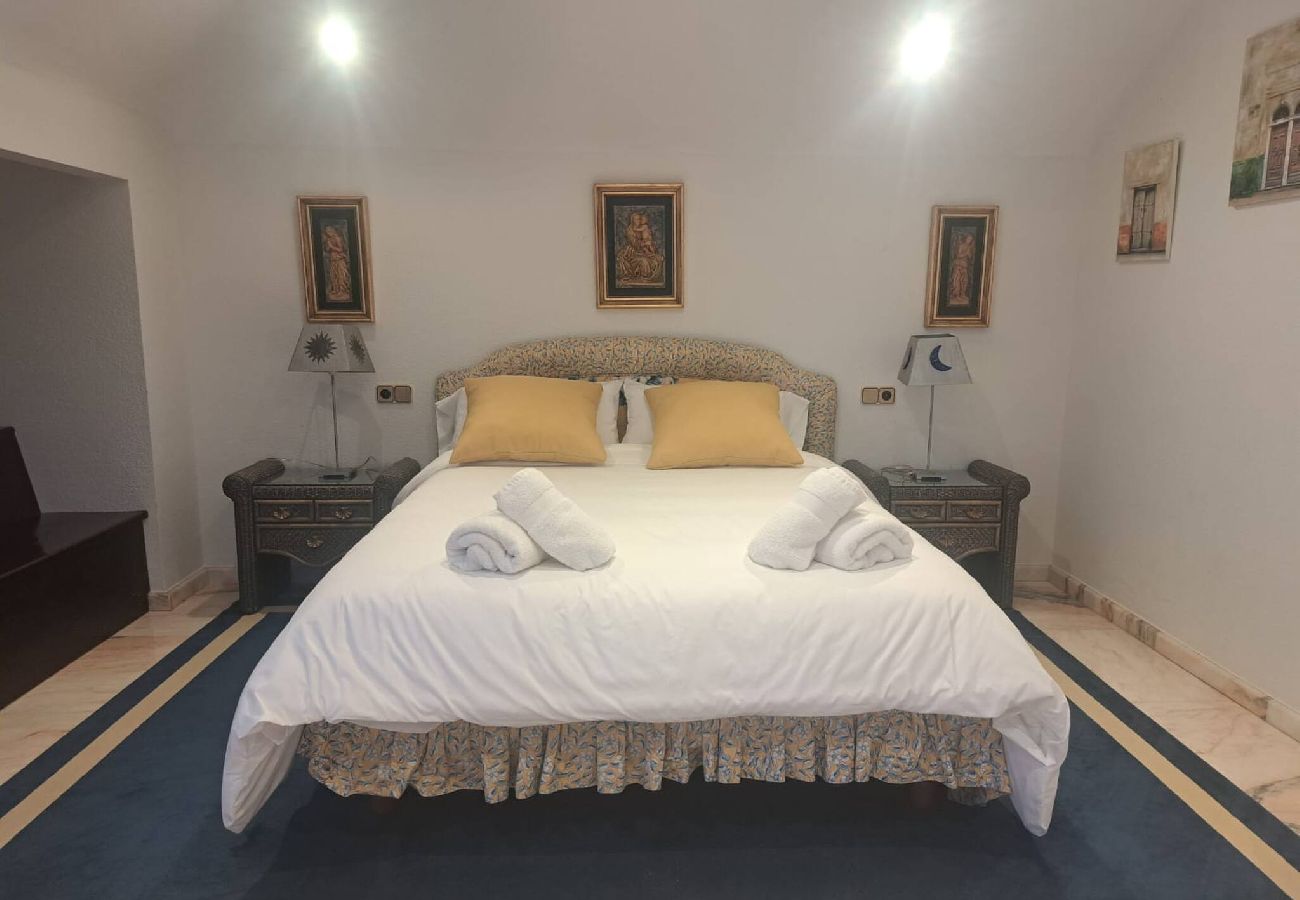 Chalet en Ribadesella - Casa Kusi con Jardin Privado y Jacuzzi