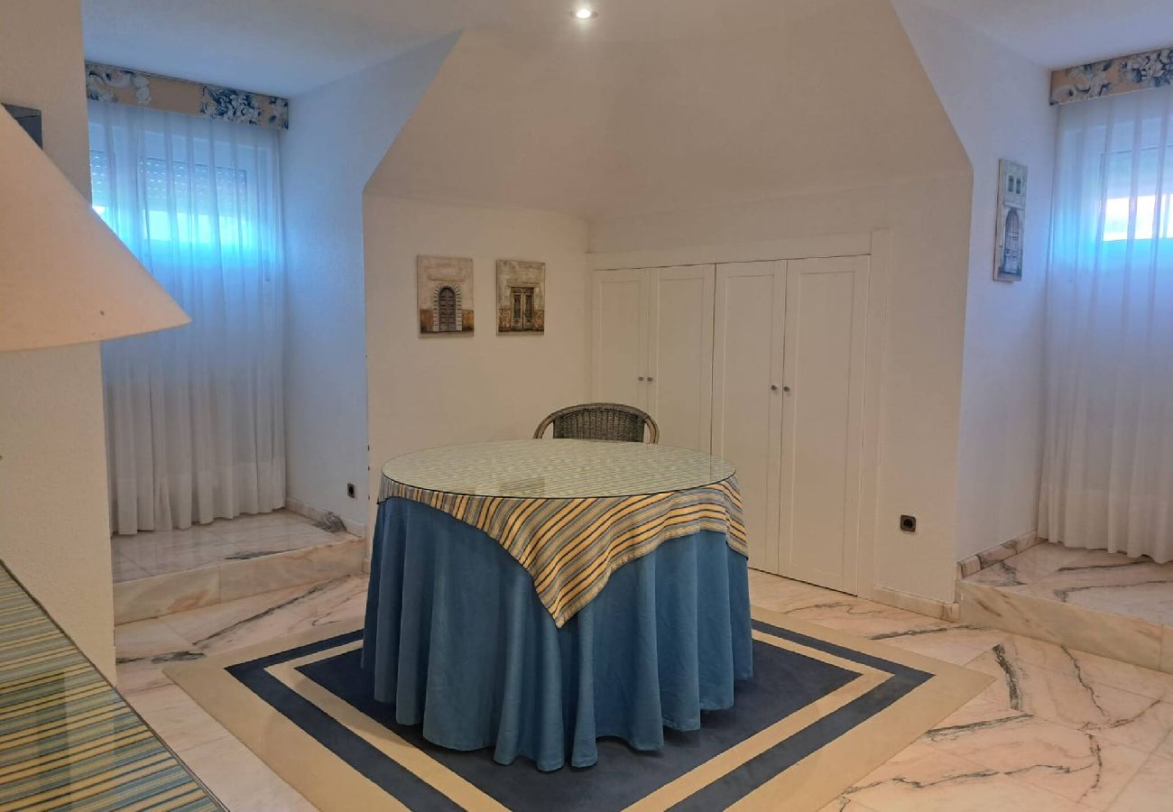 Chalet en Ribadesella - Casa Kusi con Jardin Privado y Jacuzzi