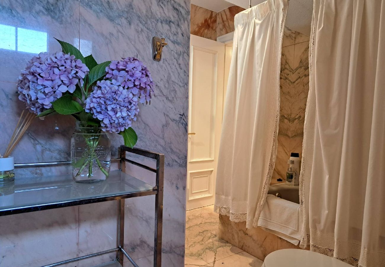 Chalet en Ribadesella - Casa Kusi con Jardin Privado y Jacuzzi