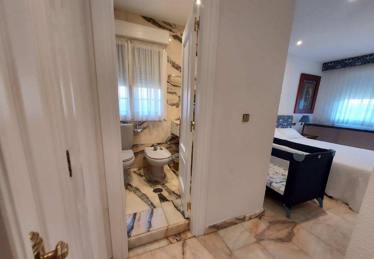 Chalet en Ribadesella - Casa Kusi con Jardin Privado y Jacuzzi